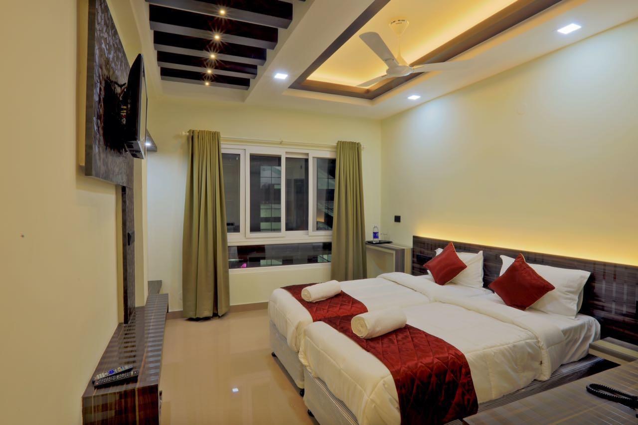 Kenz Residency Hotel Kochi Exterior photo